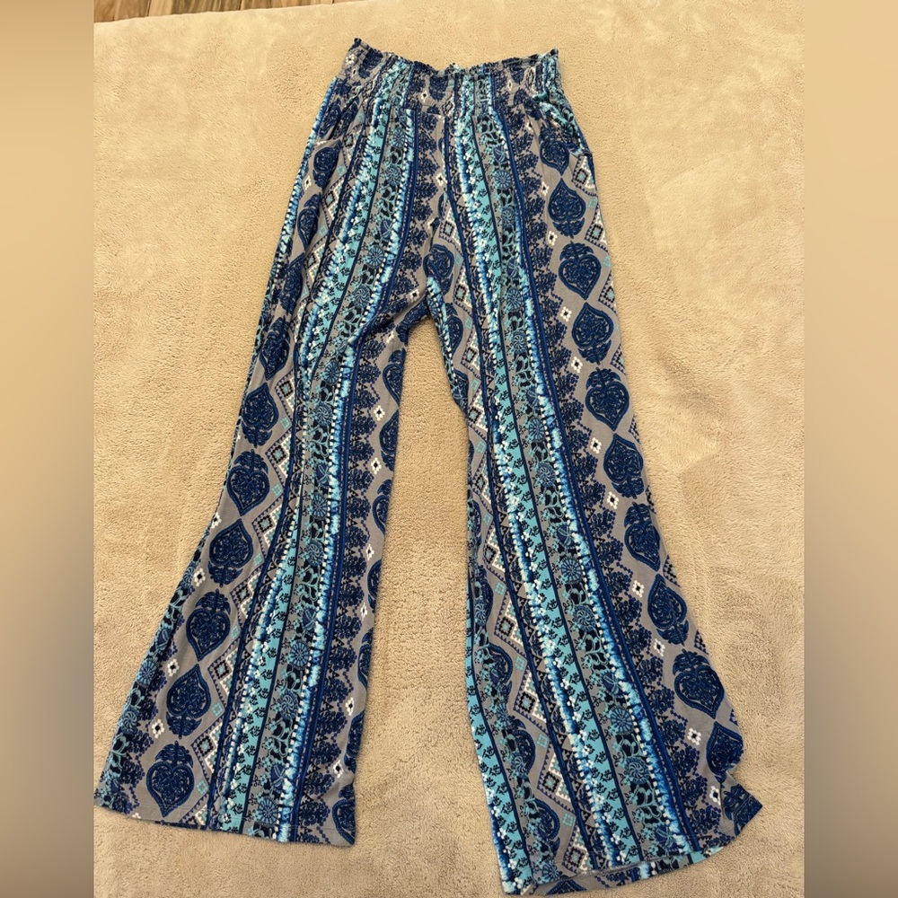 Mossimo Supply Co. Blue and White Patterned Pants